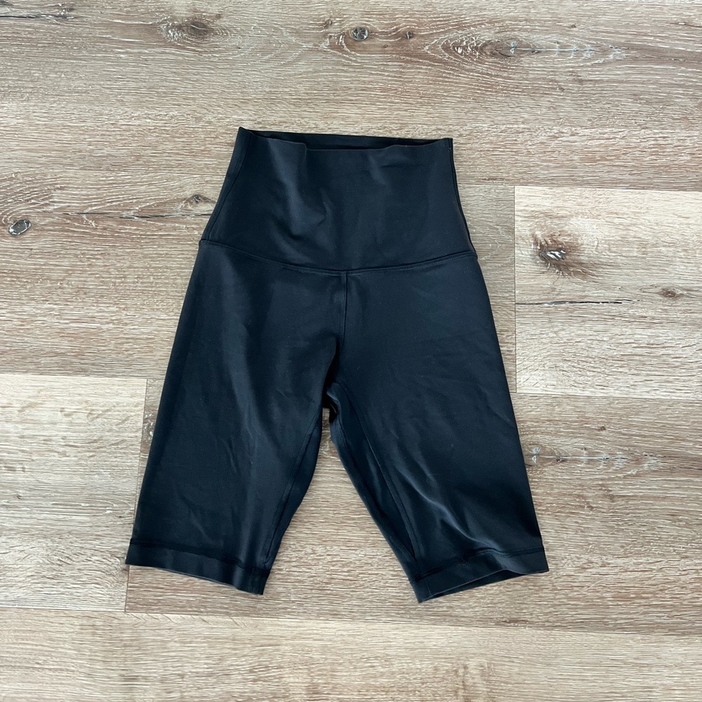 Black Lululemon Biker Shorts!